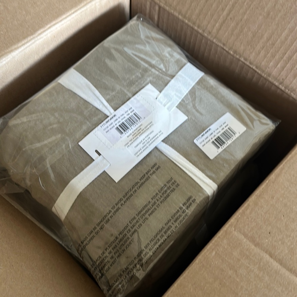 Linen Fitted Sheet (NWT)
